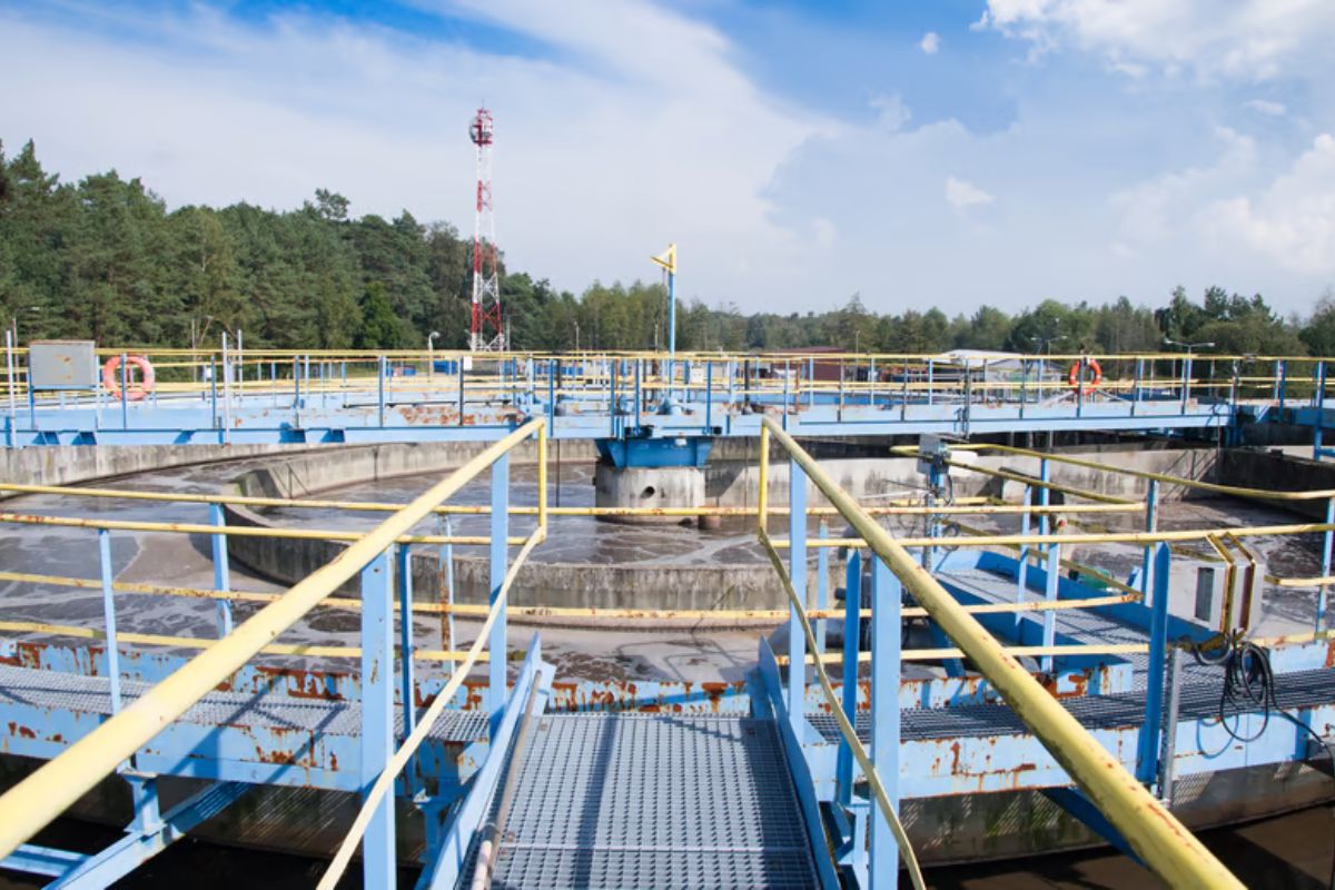 AI applications in water management shown in a real water management context