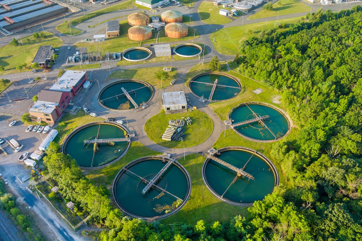 Diagram explaining AI in water management workflow