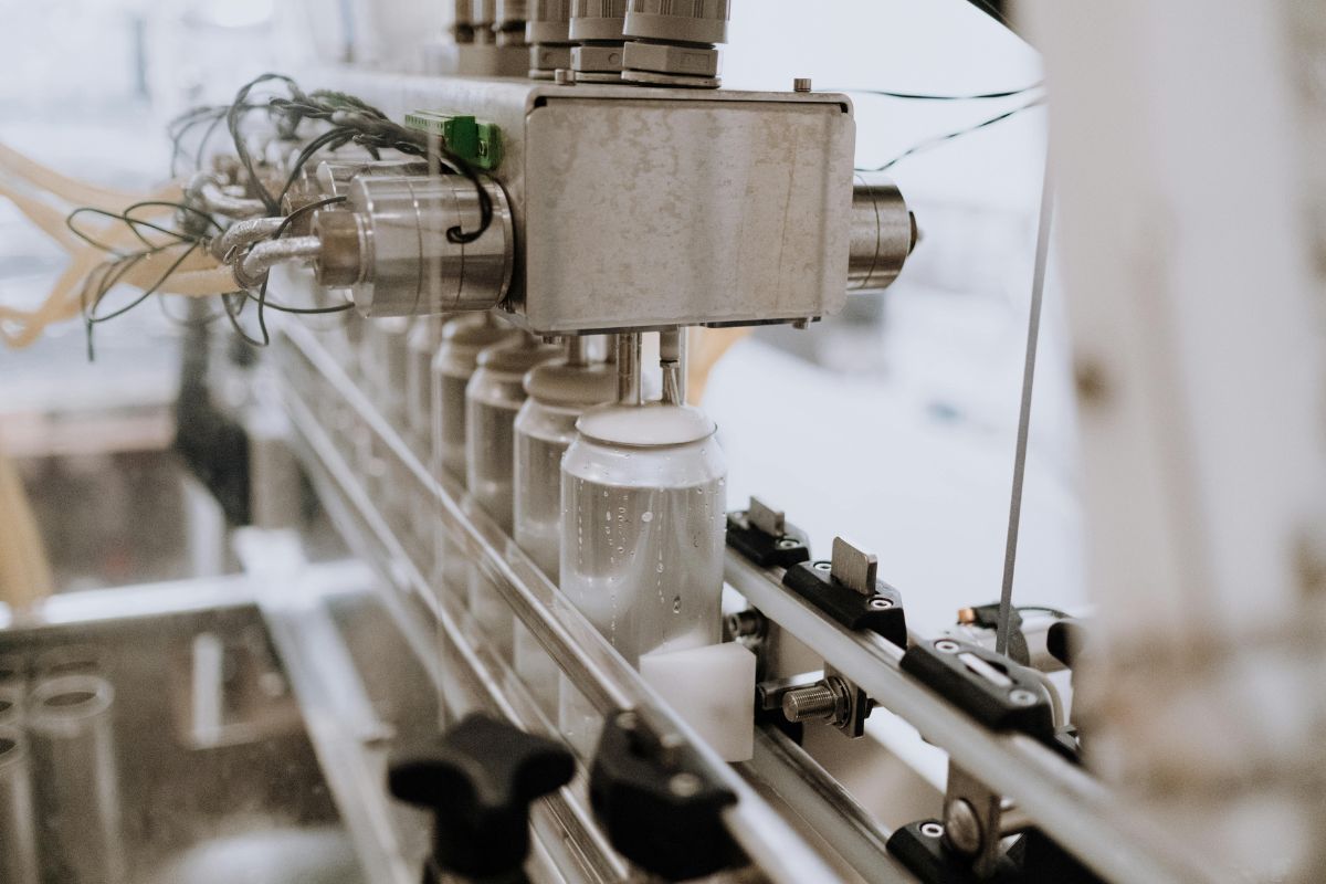 predictive maintenance benefits in manufacturing shown in a real manufacturing context
