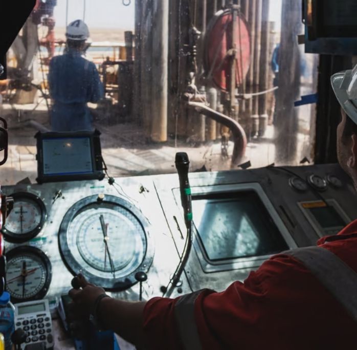 Diagram explaining predictive maintenance in oil and gas workflow